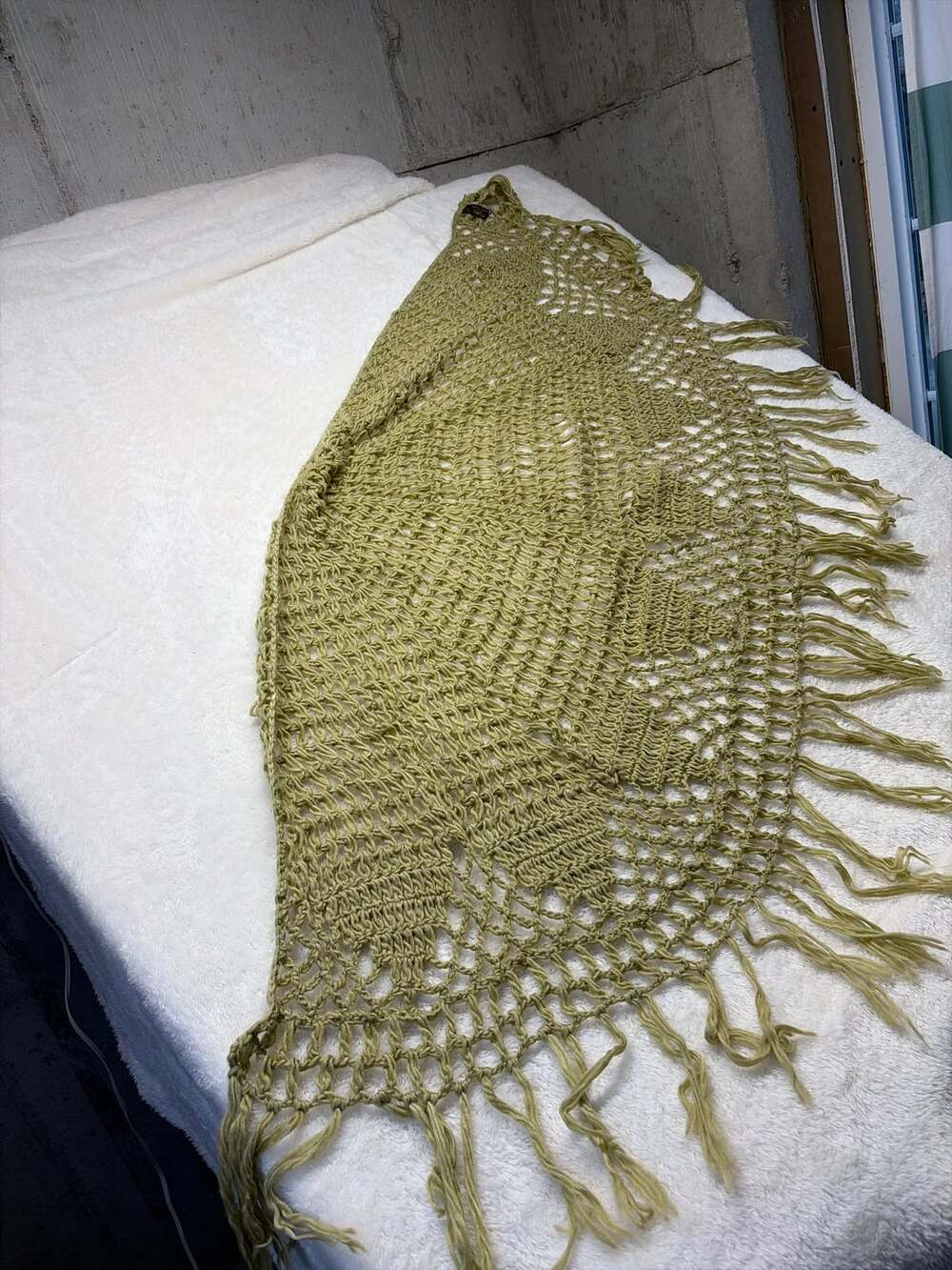 Vintage Apple Green acrylic Crochet Lace Triangle Shawl with Fringes